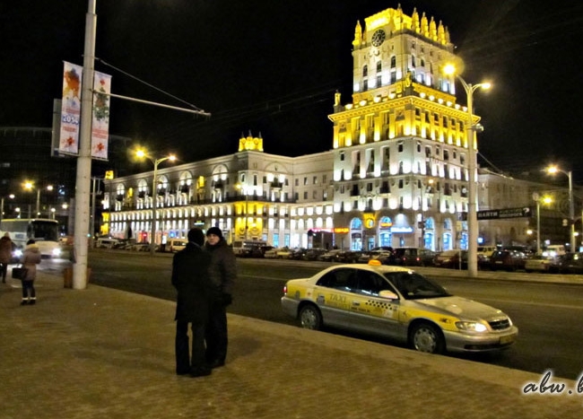  	Таксисты Минска обвиняют городские власти в вынужденных конфликтах с ГАИ
